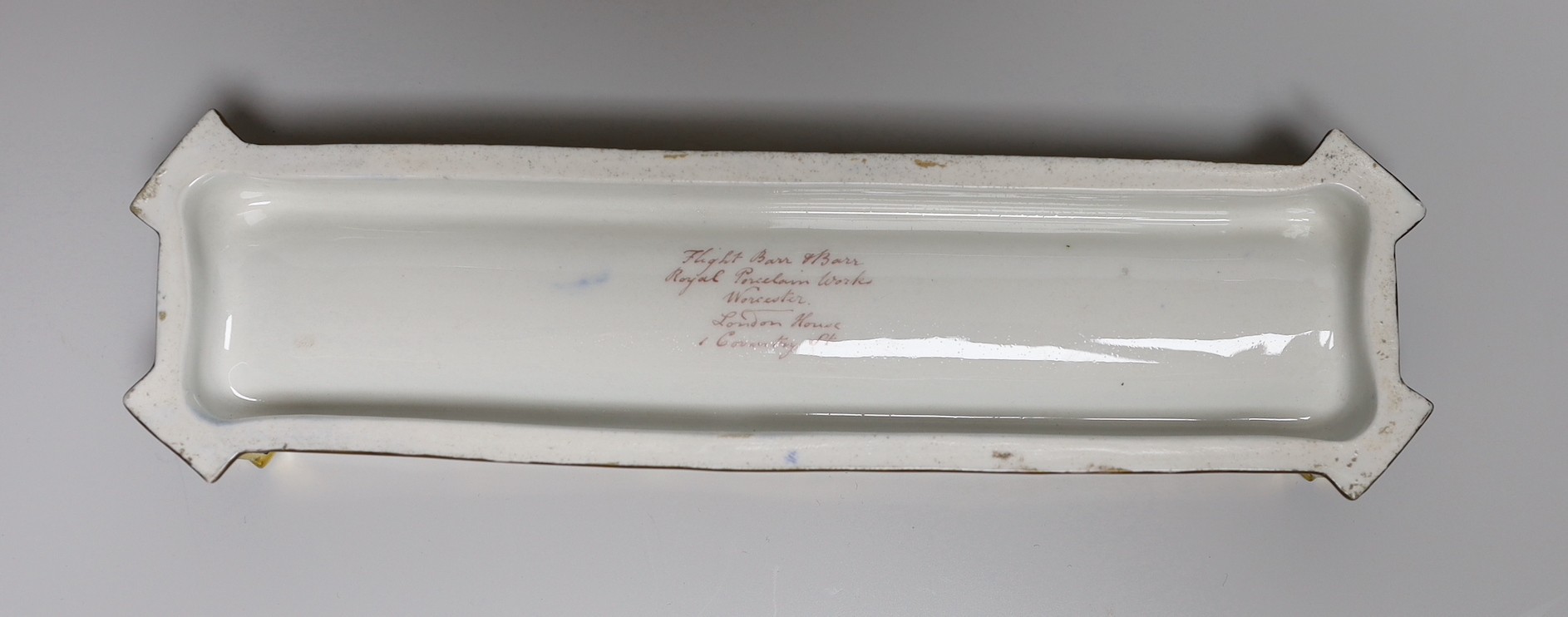 A Flight Barr and Barr Royal Porcelain Works Worcester porcelain shell painted pen tray, 25cm long